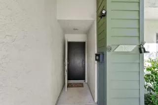 Photo #3: 226032402 Listing 