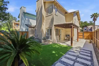 Photo #3: 226032782 Listing 