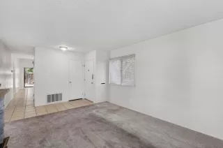 Photo #6: 226033178 Listing 