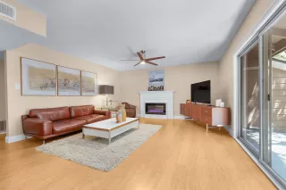 Photo #3: 226033405 Listing 