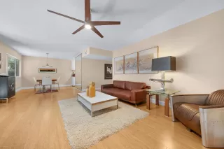 Photo #4: 226033405 Listing 