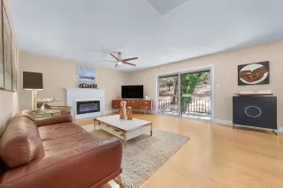 Photo #6: 226033405 Listing 