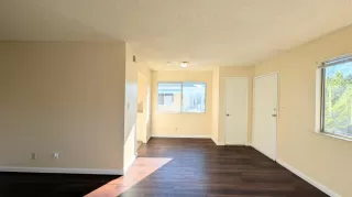 Photo #2: 226033649 Listing 