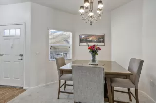 Photo #1: 226033841 Listing 