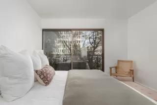 Photo #2: 226033860 Listing