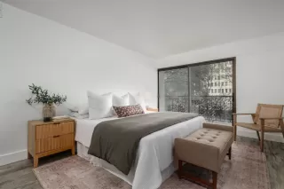 Photo #3: 226033860 Listing