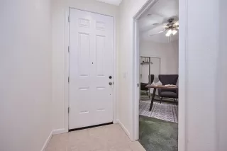 Photo #3: 226033906 Listing