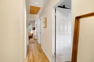 Photo #1: 226033928 Listing