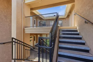 Photo #3: 226033993 Listing