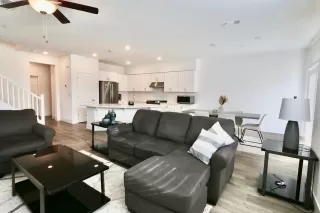 Photo #3: 226034038 Listing 