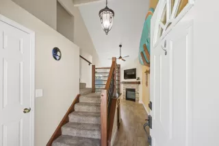 Photo #2: 226034657 Listing