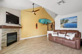 Photo #4: 226034657 Listing