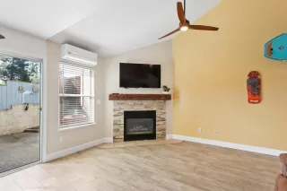 Photo #6: 226034657 Listing