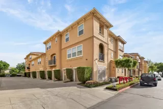 Photo #1: 226034763 Listing 