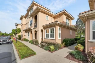 Photo #4: 226034763 Listing 