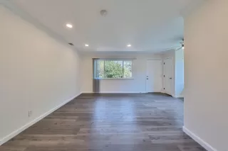 Photo #4: 226035078 Listing 