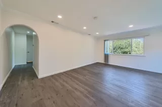 Photo #6: 226035078 Listing 