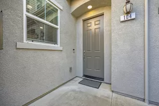 Photo #3: 226036101 Listing 