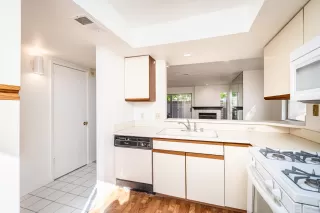 Photo #6: 226036258 Listing 