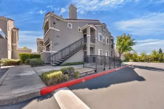 Photo #1: 226036302 Listing