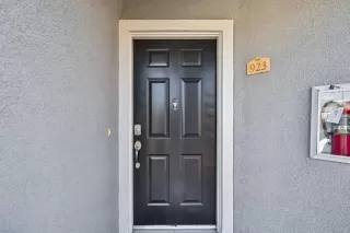 Photo #2: 226036302 Listing