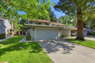 Photo #3: 226036360 Listing