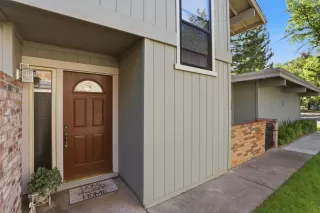 Photo #6: 226036360 Listing