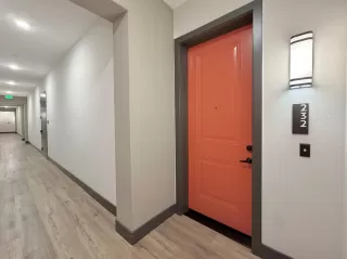 Photo #5: 226036381 Listing