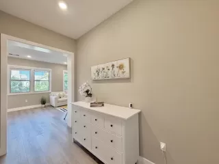 Photo #6: 226036381 Listing