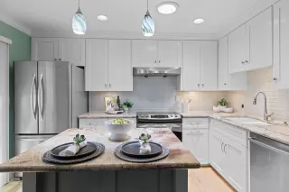 Photo #2: 226036494 Listing