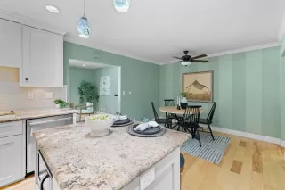 Photo #5: 226036494 Listing