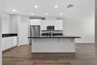 Photo #5: 226036721 Listing 