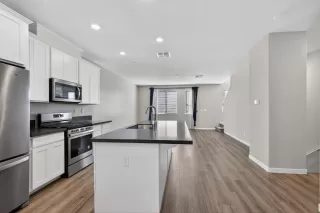 Photo #6: 226036721 Listing 