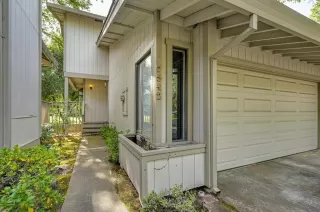 Photo #2: 226037006 Listing