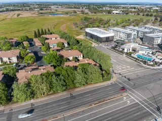 Photo #3: 226037234 Listing