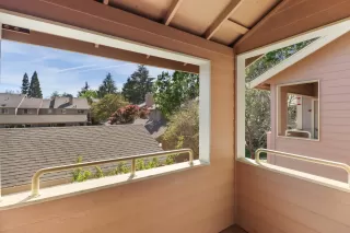 Photo #6: 226037455 Listing