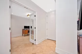 Photo #5: 226037562 Listing