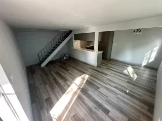 Photo #2: 226037621 Listing