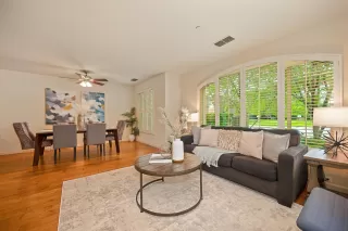 Photo #3: 226037757 Listing 