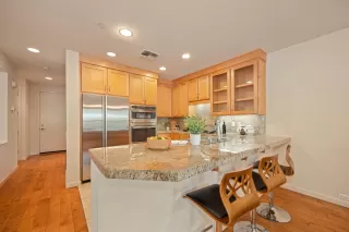 Photo #6: 226037757 Listing 