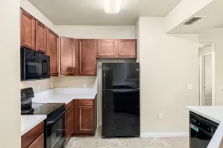 Photo #6: 226038189 Listing 