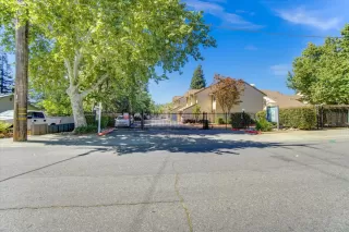 Photo #4: 226038211 Listing 