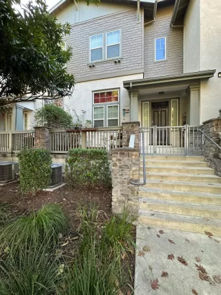 Photo #1: 226038398 Listing