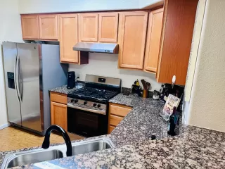 Photo #5: 226038413 Listing