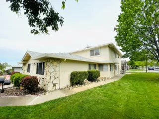 Photo #2: 226038532 Listing 