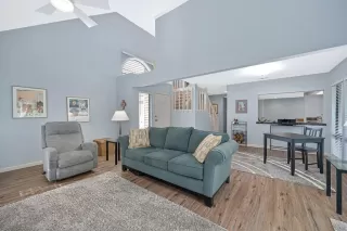 Photo #4: 226039009 Listing 