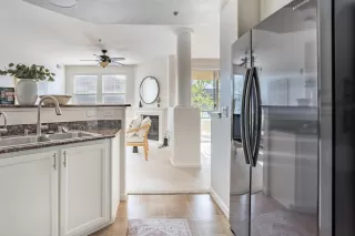 Photo #4: 226039188 Listing 