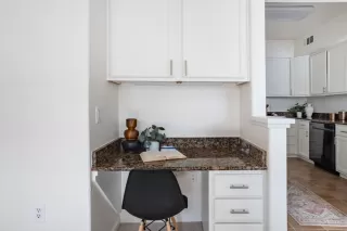 Photo #6: 226039188 Listing 