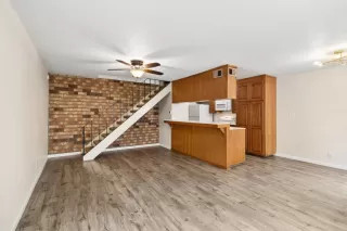 Photo #3: 226039196 Listing 