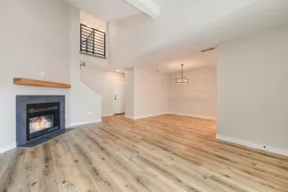 Photo #3: 226039323 Listing